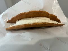奶油压扁可颂-DRUNK BAKER(上海陕康里店)