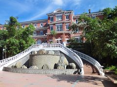 -香港大学