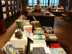 -阅西安新华书店(翠华南路店)