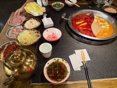 -山城棒棒军手作火锅·天花板手撕水牛鲜毛肚(北京店)