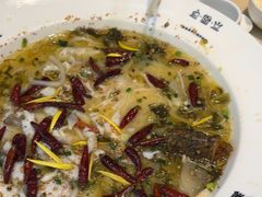-渔语鱼酸菜鱼新川菜(来福士店)
