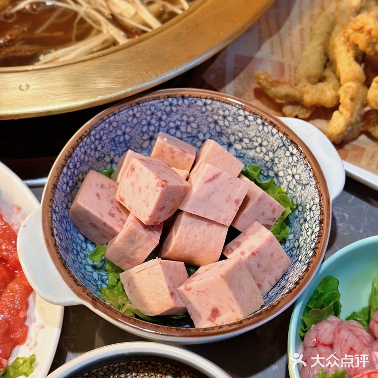 藏在居民区里的重庆火锅店，蒜里甜牛肉串爱了‼️