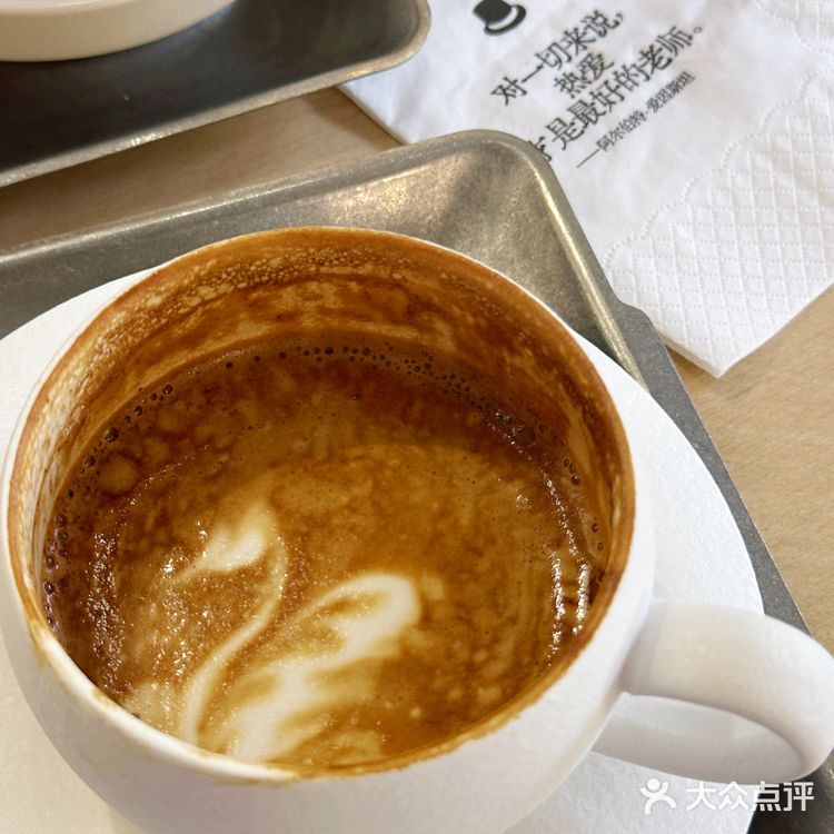 周末探店｜魔都梧桐区寻找咖啡店的舒心角落