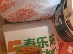 -麦当劳(展览路店)