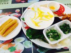 -桥香园正宗过桥米线(机场五店)