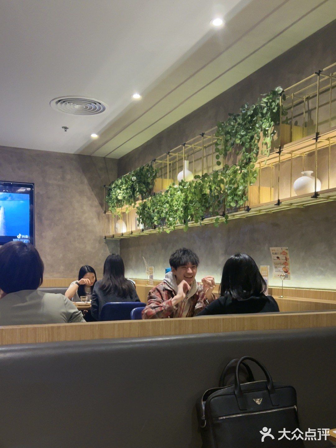 金湖餐厅很好吃