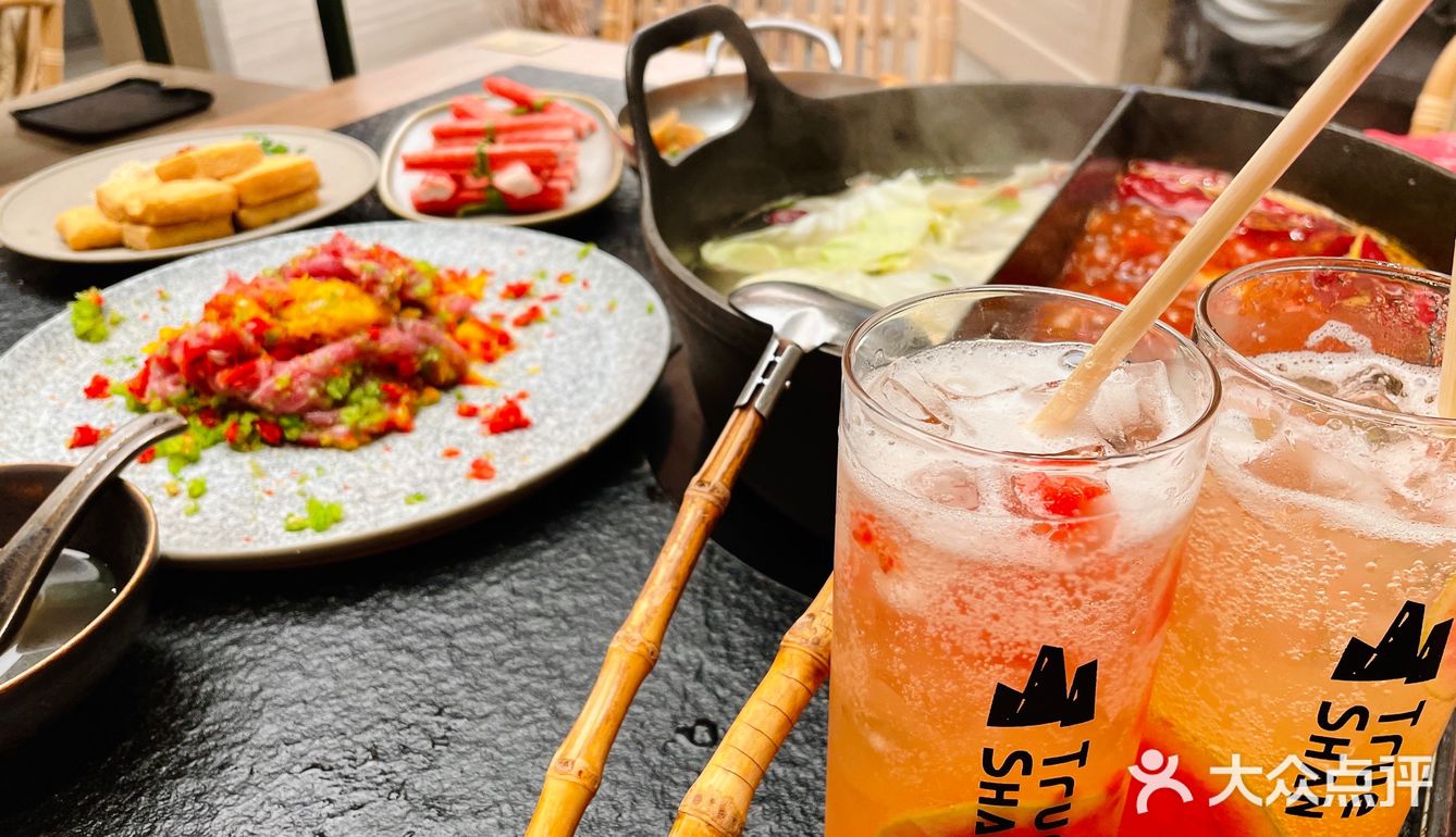武汉仪式感满满的翘脚牛肉火锅