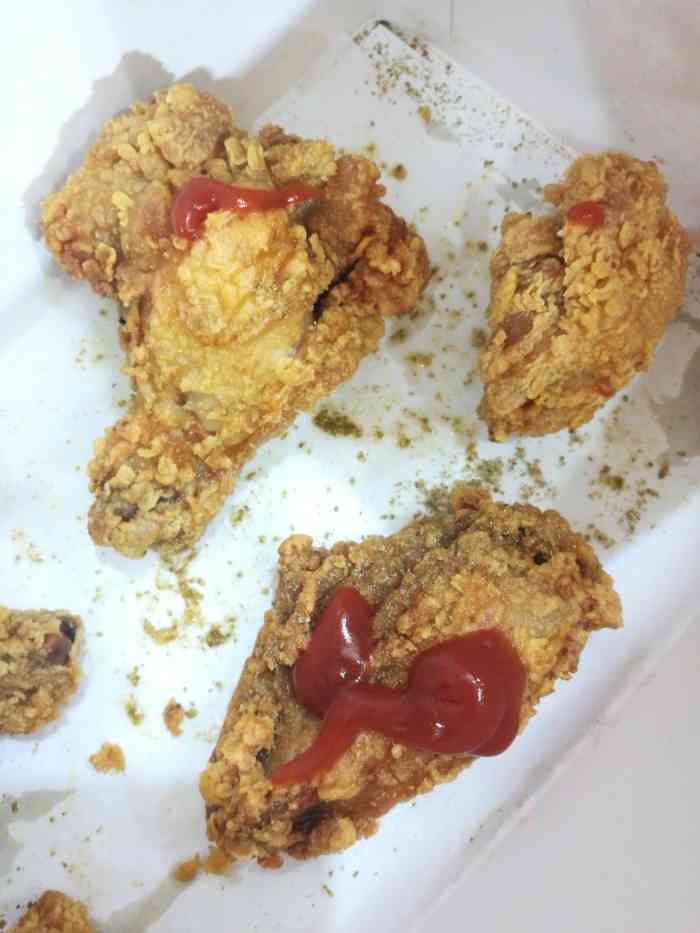 喔喔炸鸡(亚新店)-"这家店是在亚新生活广场里面的一家店,就在.