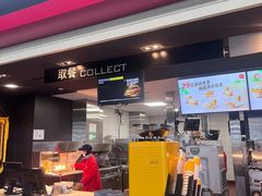 -麦当劳(上海虹桥站30B检票口楼上)