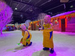 -圣名游乐城冰雪大世界