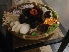 -尚尚仙·酸汤猪手·猪肚鸡火锅(华联万柳购物中心店)