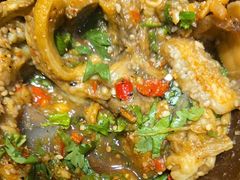 昭通烧椒拌茄子-老滇山寨•云南特色菜•地方菜•民族风情歌舞表演(金碧店)