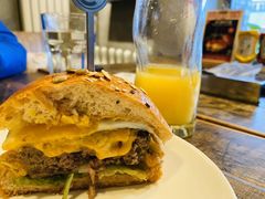 -HIGH FIVE哈福手工汉堡(桂林路店)