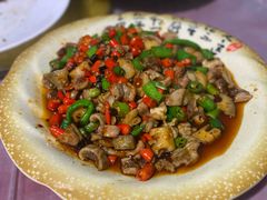 双椒脆肠-张鲫鱼家常菜