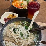 夏天不来上一碗酸辣贵州牛肉粉 你就白热着啦！