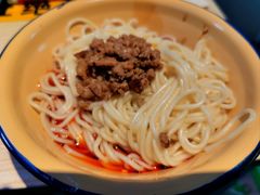 素椒炸酱面-岳记老成都三味面