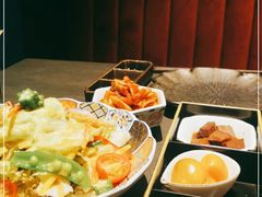 -铭牛烧肉·和牛海鲜自助(高新月牙湖店)