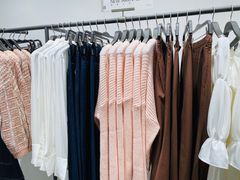 -URBAN REVIVO(上海中庚漫游城店)