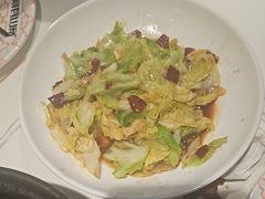 -阿瓦山寨·湘菜现炒·剁椒鱼头王(咸阳总店)