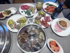 -黑金·寻焰自助百汇·烤肉·火锅(中街店)