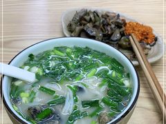 -什家婆乌鸡米线(阳光街店)