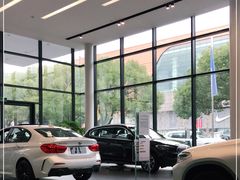 -上海宝信宝马4S店
