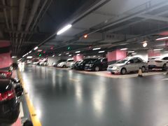 -万象天地-停车场