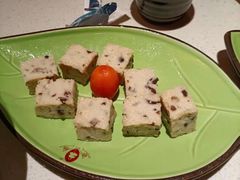 黑木耳糕贡丸拼-一叶一世界·素食餐厅(锦华万达店)