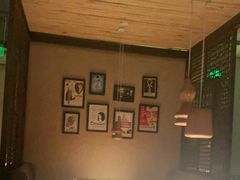 -70后饭吧(府河街店)