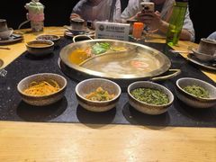 -顶顶汤火牛排火锅·经典铜锅涮肉