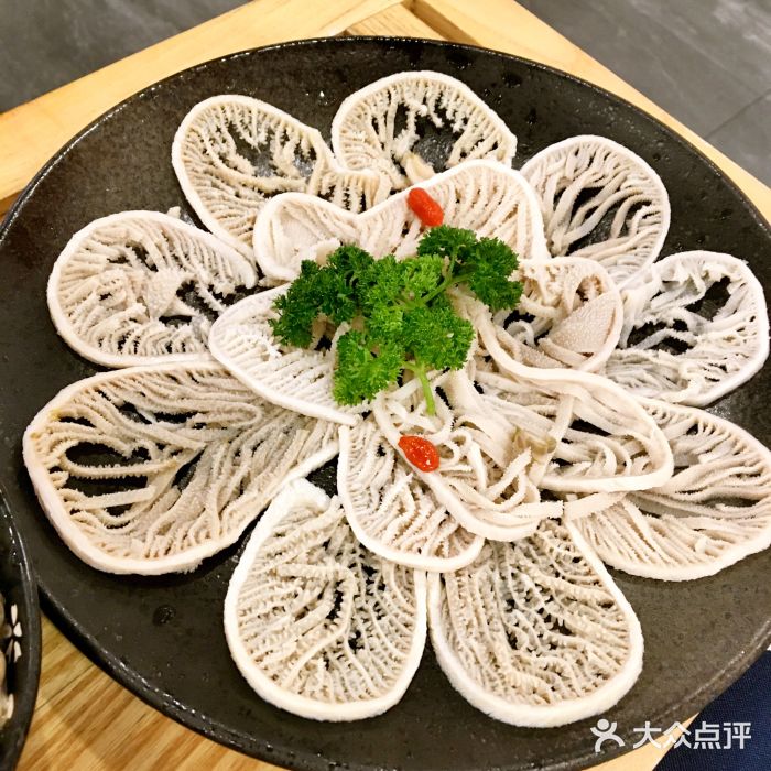 蜀九香火锅(大连恒隆广场店)特色千层肚图片