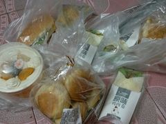 -华荣西饼屋(永护店)