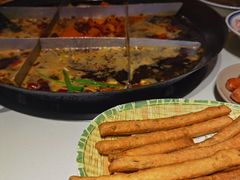 -岗上渣渣老火锅(两路口店)