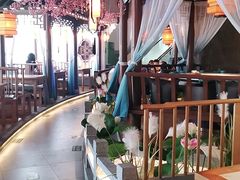 -荷塘秋月·本帮江浙菜(国权路店)