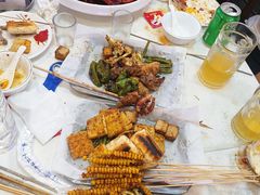 -海盗船. 龙虾烧烤. 酒馆