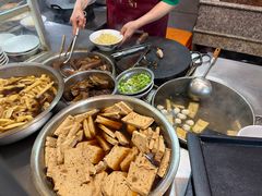-松树干拌面店