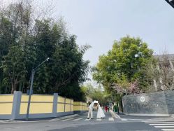 -雪中彩影婚纱摄影·微光艺术中心