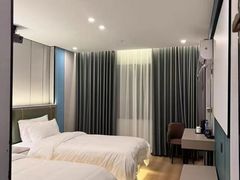 -轻住·仰望未来酒店(南昌八一广场店)