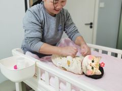 -鲸鱼妈妈月嫂/育婴师定制