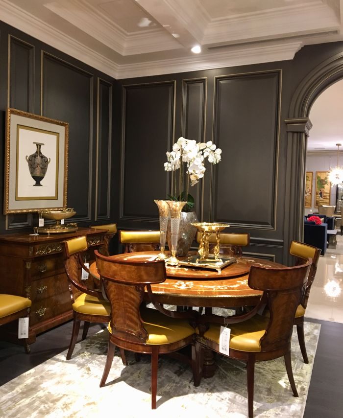 变成了美克美家家具店,进去看看,一步入大厅,感觉富丽堂皇,豪华高端