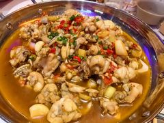 -肥肥虾庄·金牌油焖大虾(首义路店)