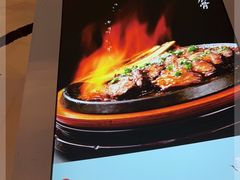 -蜜桃餐厅·伴山(绿宝广场店)