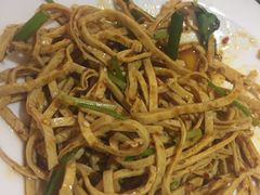 -滇香肴·云南菜蒸汽石锅鱼(云南北路店)