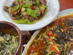-湖南人家湘菜馆(镇江路店)