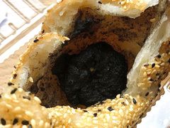 黑洋酥大麻团-白玉兰传统小吃