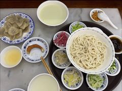 -海碗居老北京炸酱面(增光路店)