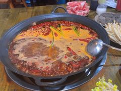 -黄潇洒老火锅(九眼桥宏济巷店)