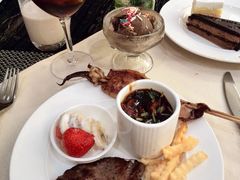 -东方红海鲜百汇(国际大厦店)