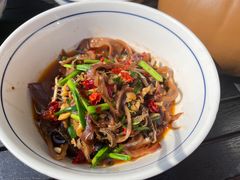 -小洞天柴火土菜馆