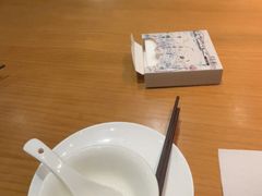 -莲餐厅·湖北菜·潜江小龙虾店(愚园路店)